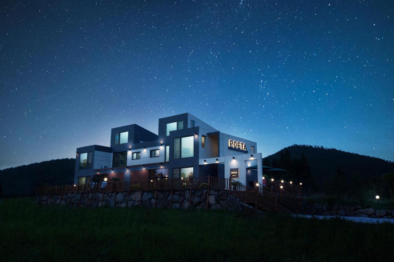 Poeta Pension Seogwipo Habitación foto